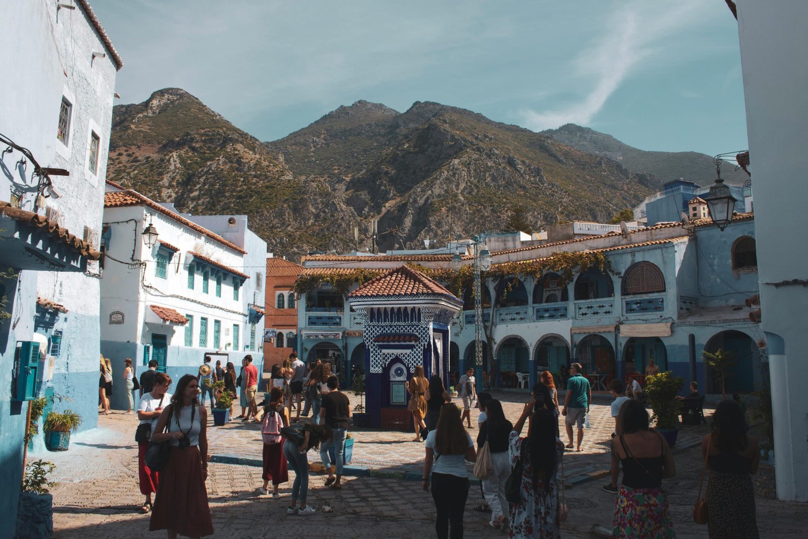 Luxury vs Budget-Friendly Morocco Trips